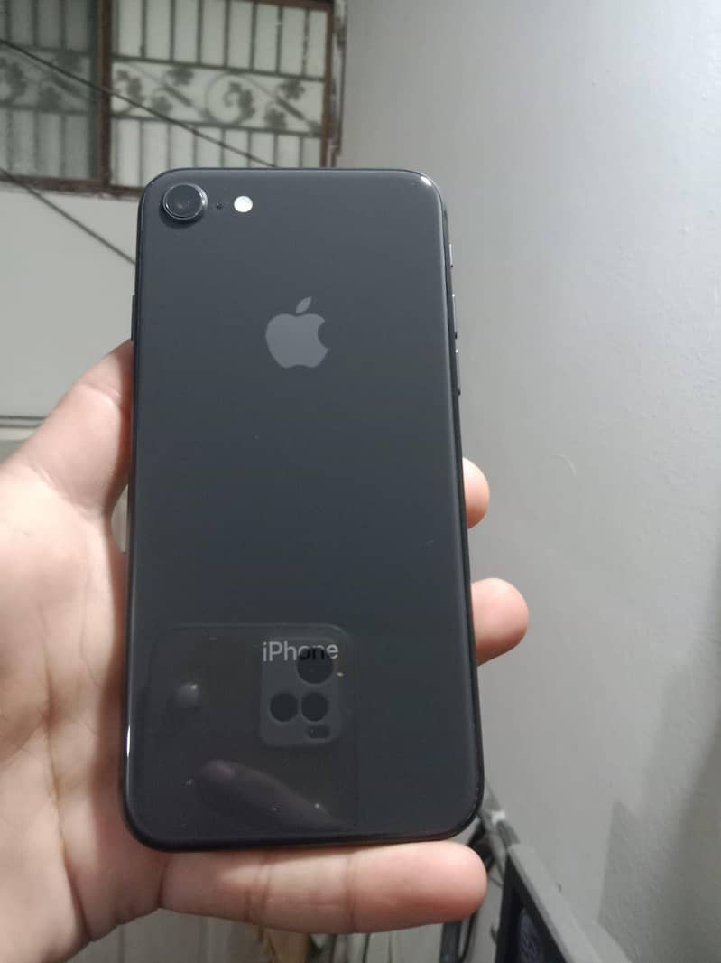 Apple iPhone 8 Plus 2