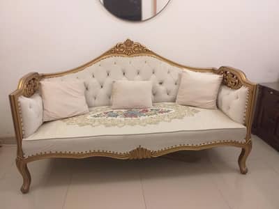 Brand New Beautiful Royal Style Sofa Set Available For Sale.