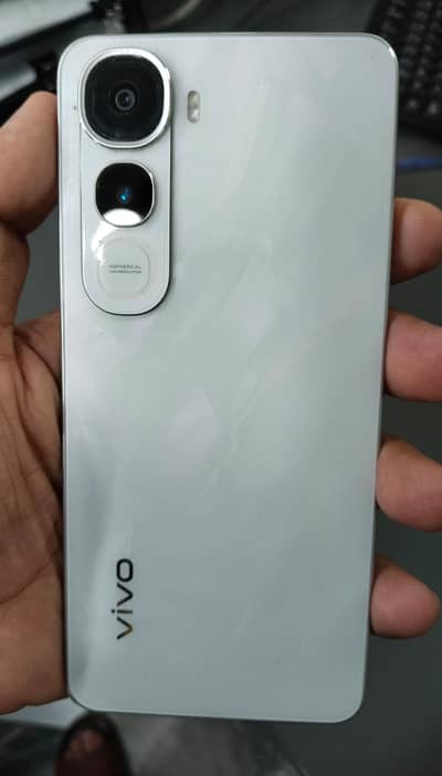 Vivo Y400