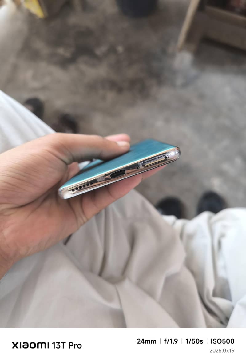 Tecno CAMON 40 Pro 4