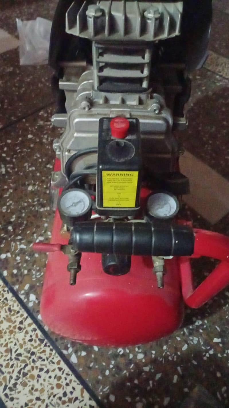 AIR COMPRESSOR 4