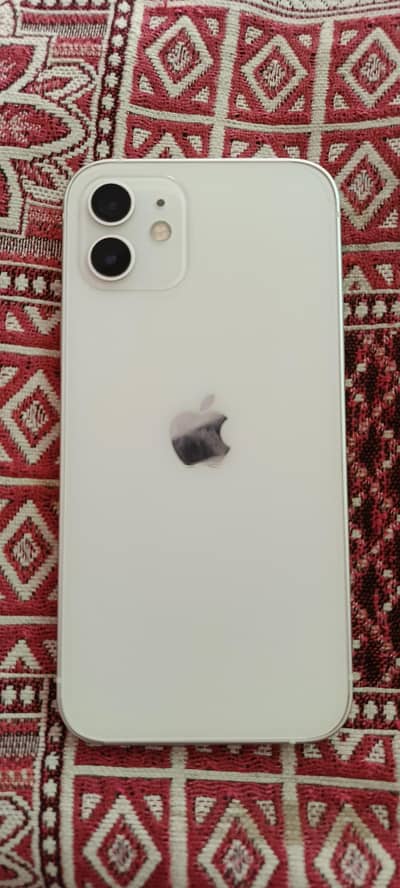 Apple iPhone 12
