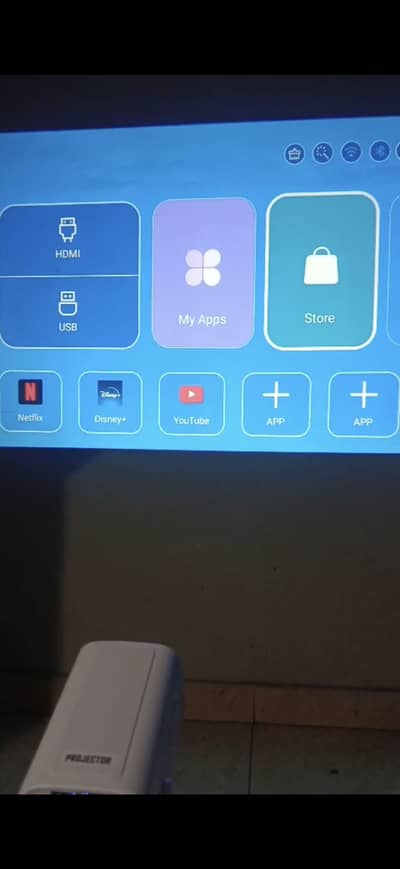 2160p HD SMART ANDRIOD PROJECTOR