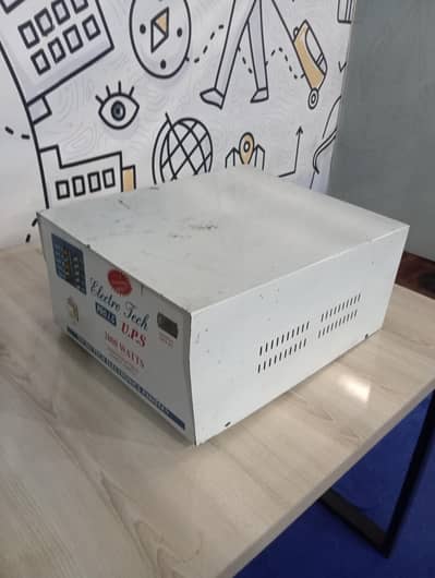 2000 watts UPS