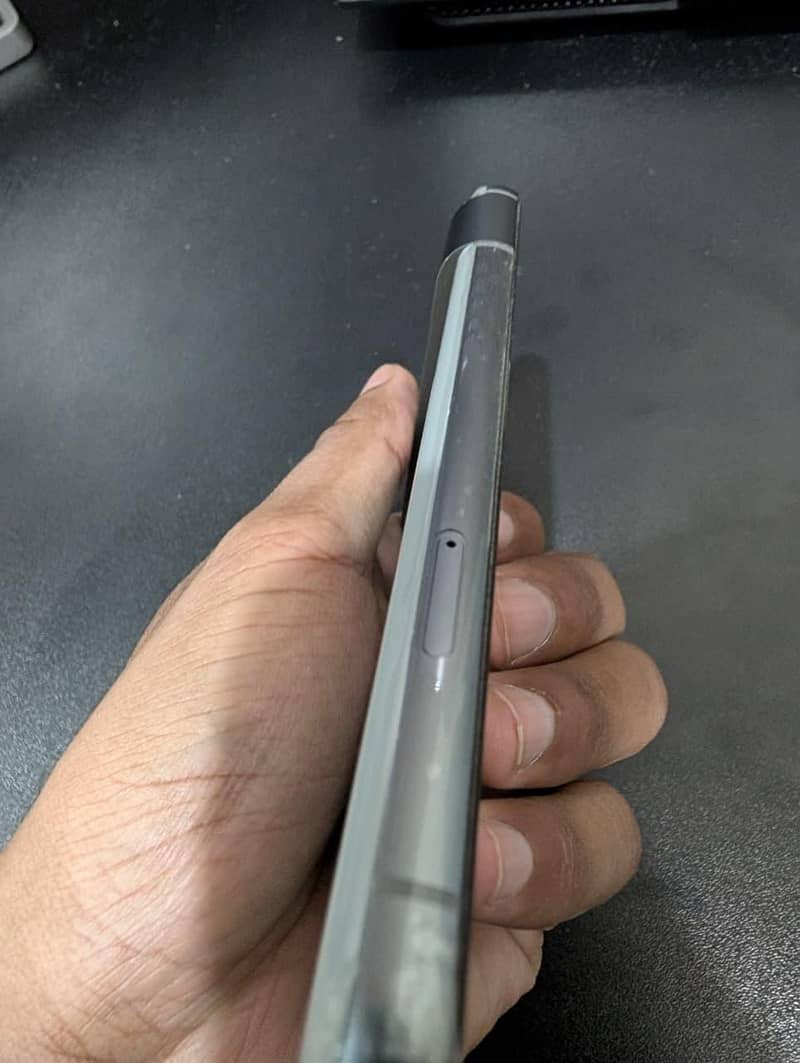 Google Pixel 8 5