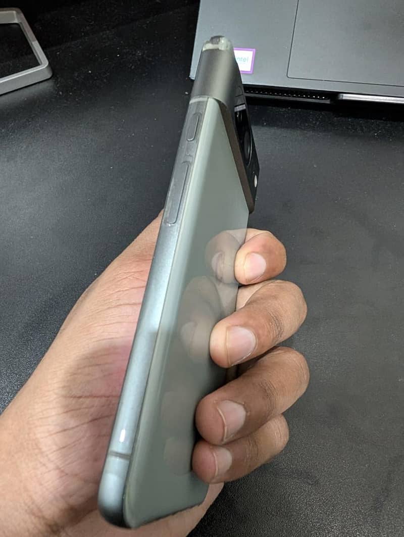 Google Pixel 8 6