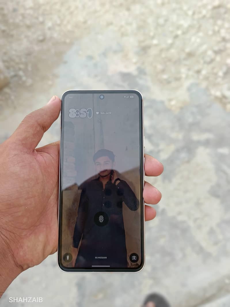 Google Pixel 8 1
