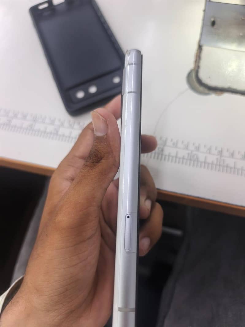Google pixel 7A 2