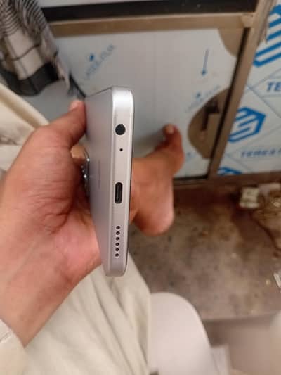 Itel City 100