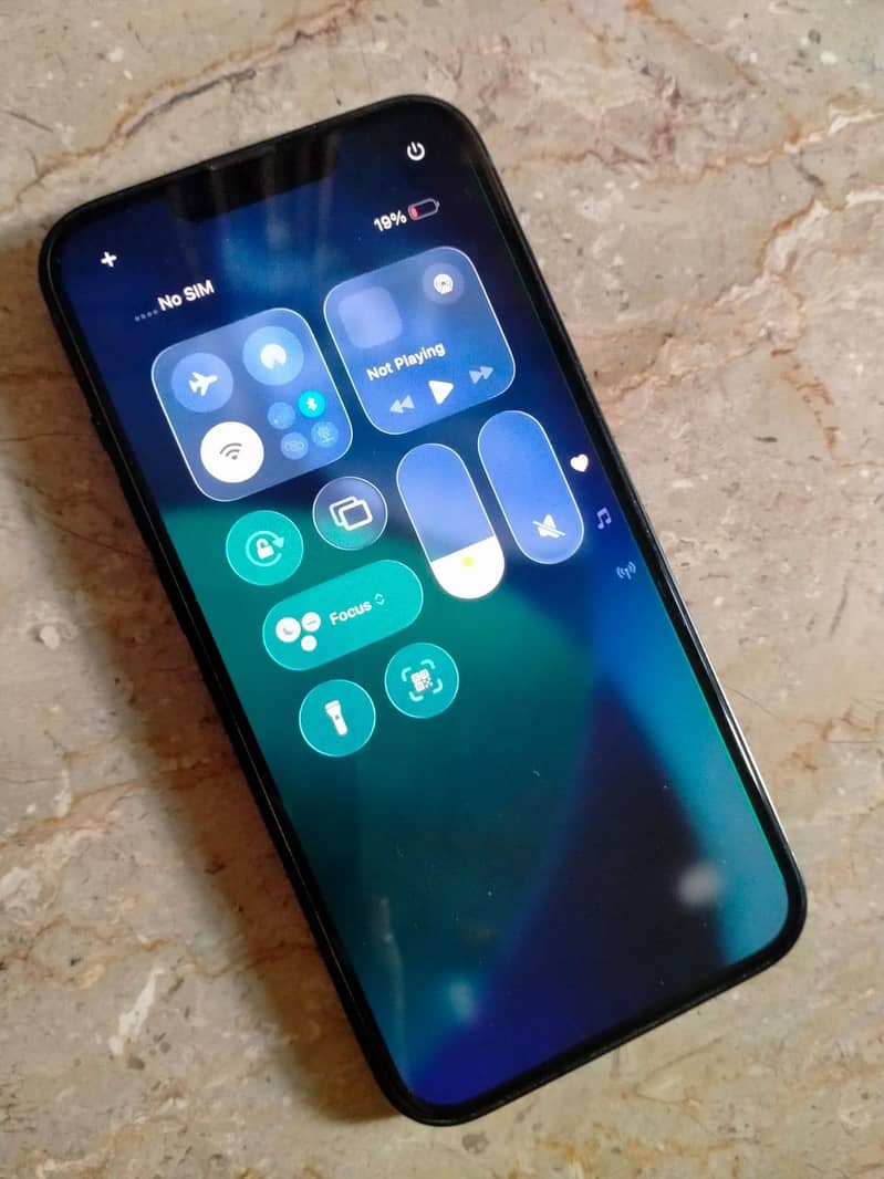 Apple iPhone 13 1