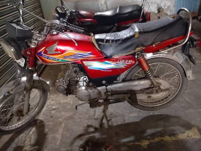 unique 18 model petrol average 45km granty