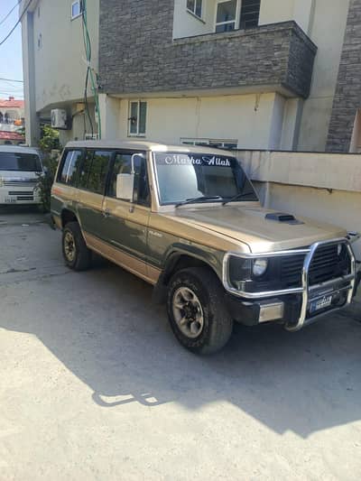 Mitsubishi Pajero SHOUGUN Import Islamabad number