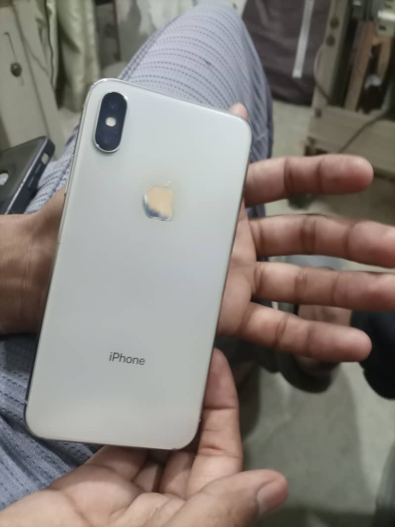 Apple iPhone X 4