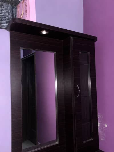 Dressing table