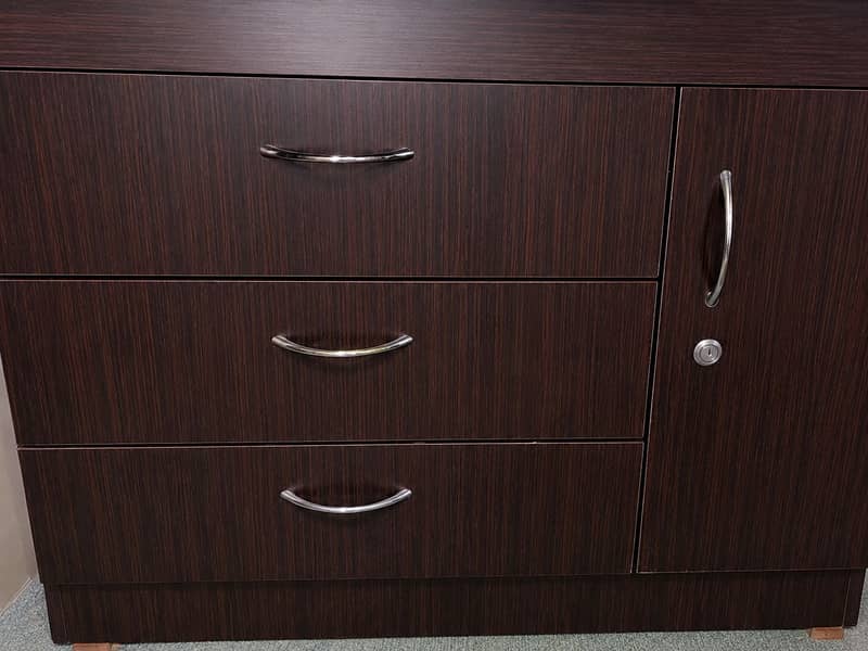Dressing table 1