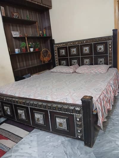 used bed in low price