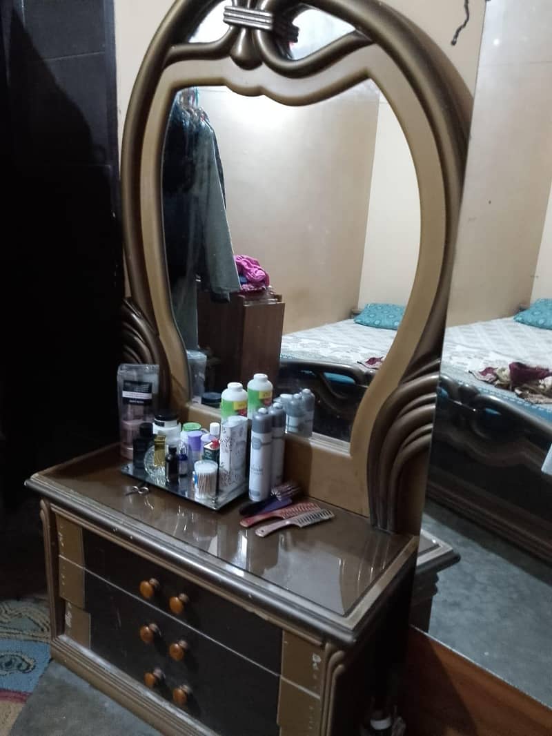 Dressing Table 1