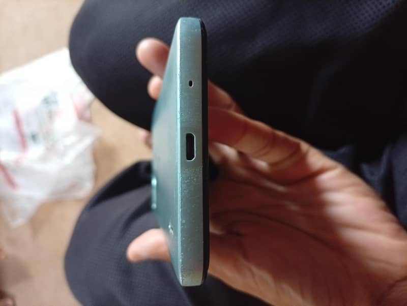 Nokia C31 1