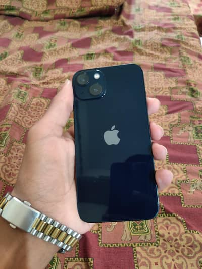 Apple iPhone 13
