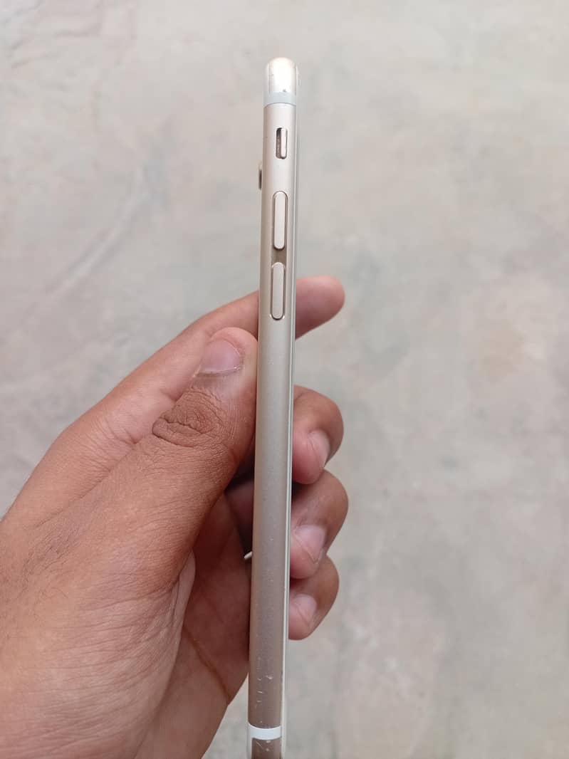 Apple iPhone 6 3