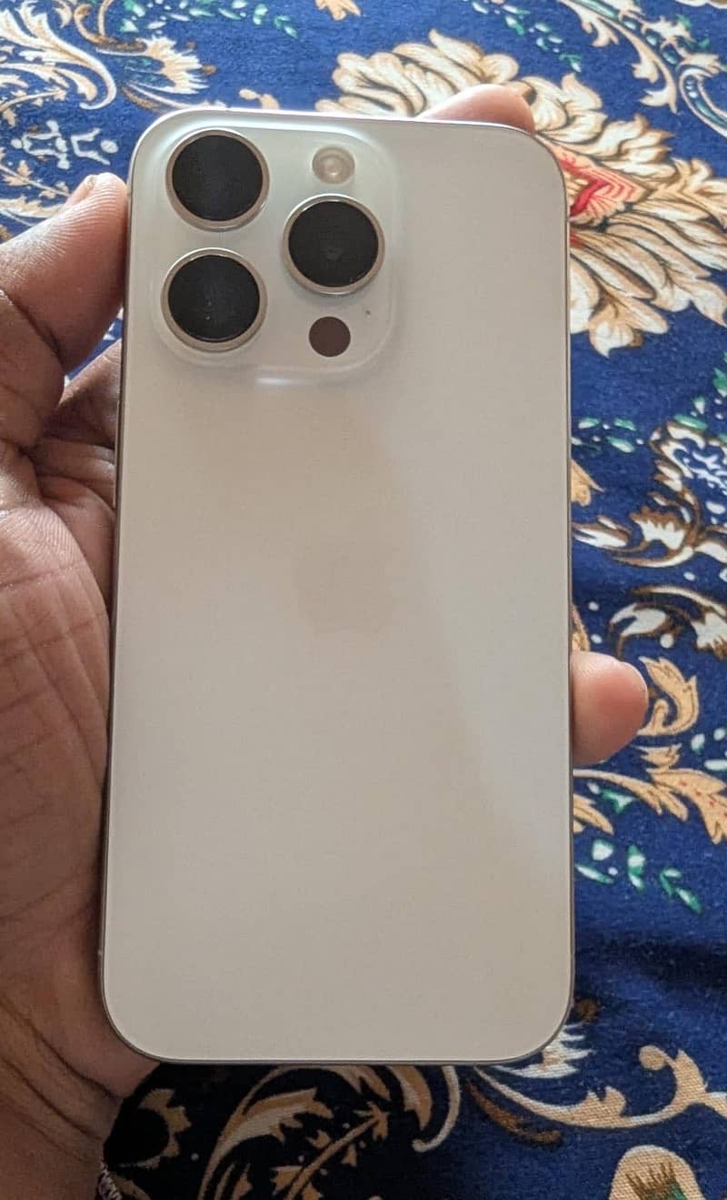 Iphone 15 pro 1