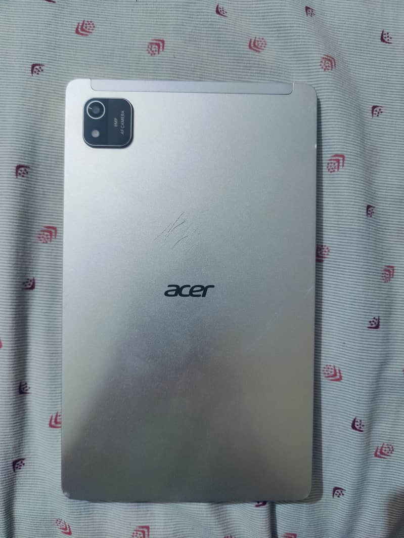 Acer 8 1