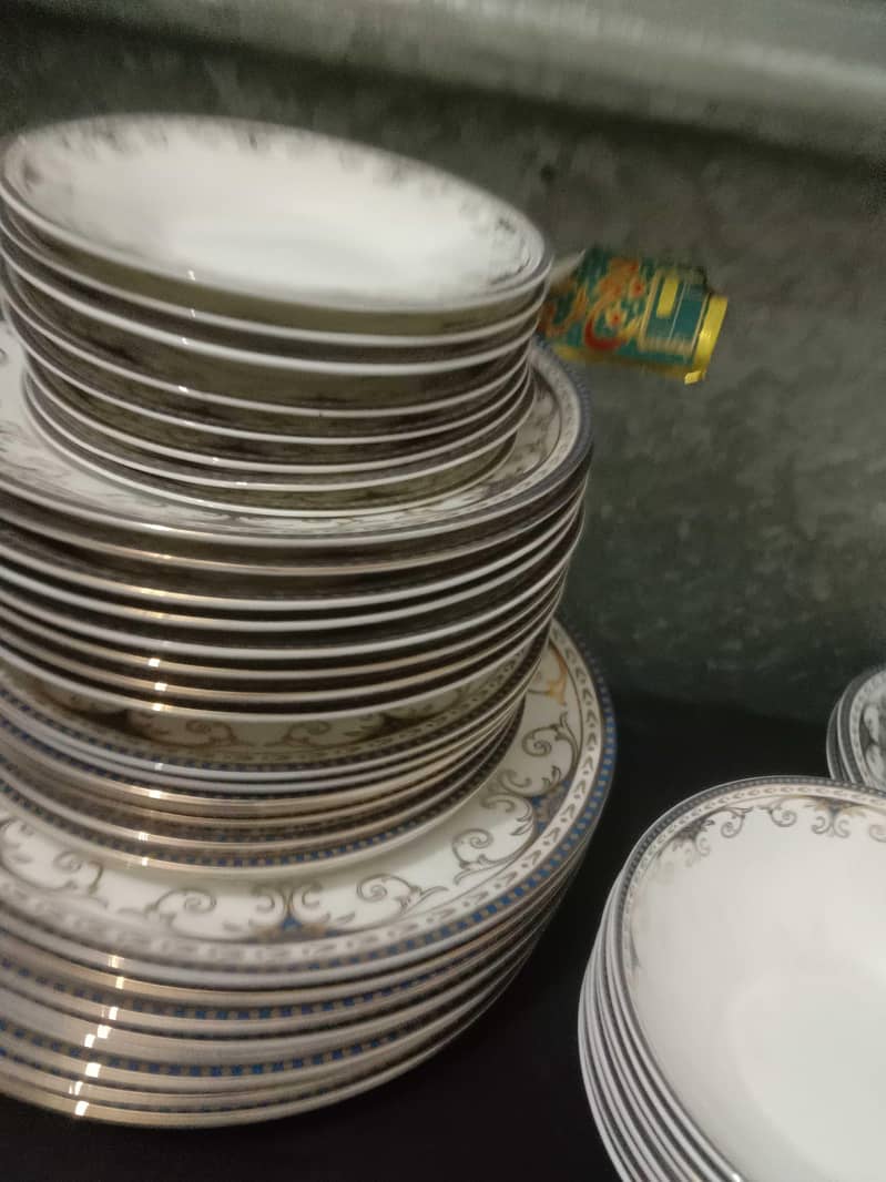 dinner set 0