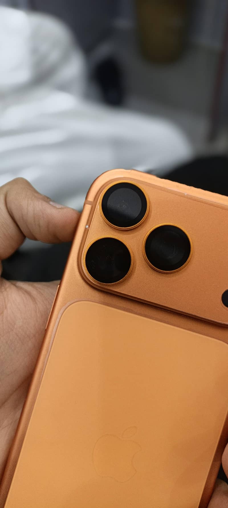 apple iphone 17 pro 1