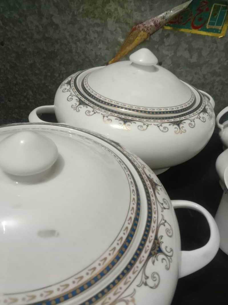 dinner set 3