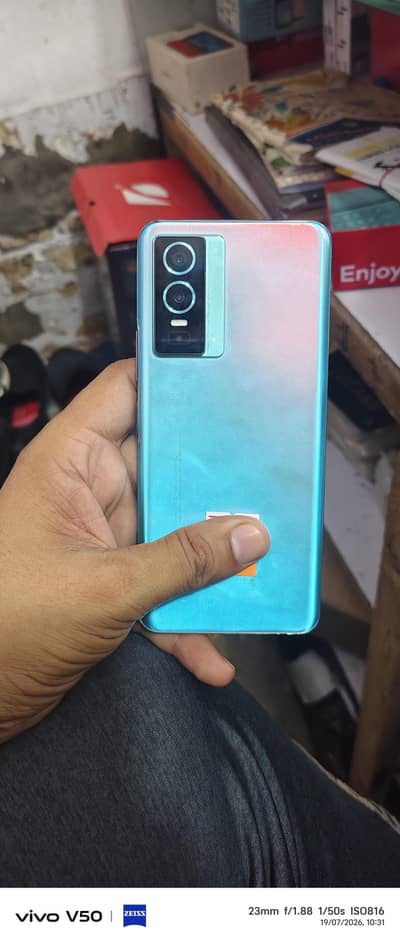 Vivo Y76