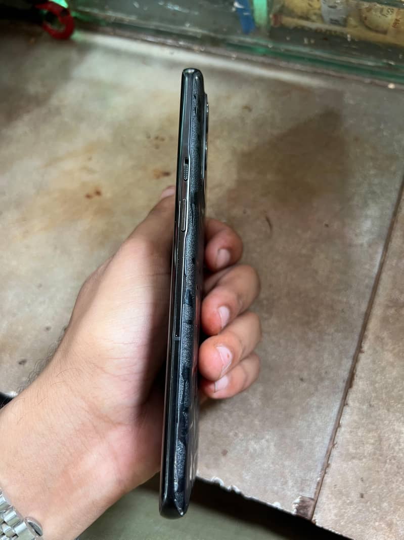 One Plus 9 Pro 4