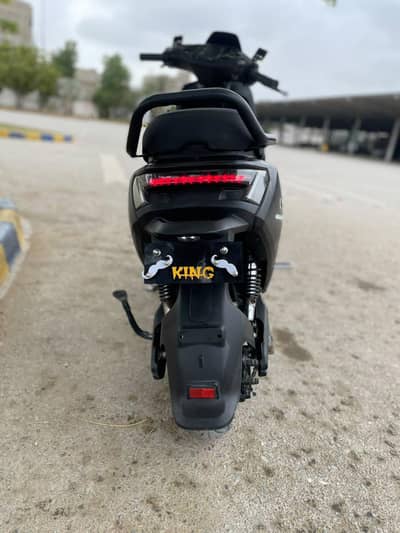 evee s1 electric scooty