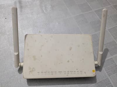 Huawei EchoLife HG8245C GPON WiFi Router – Used
