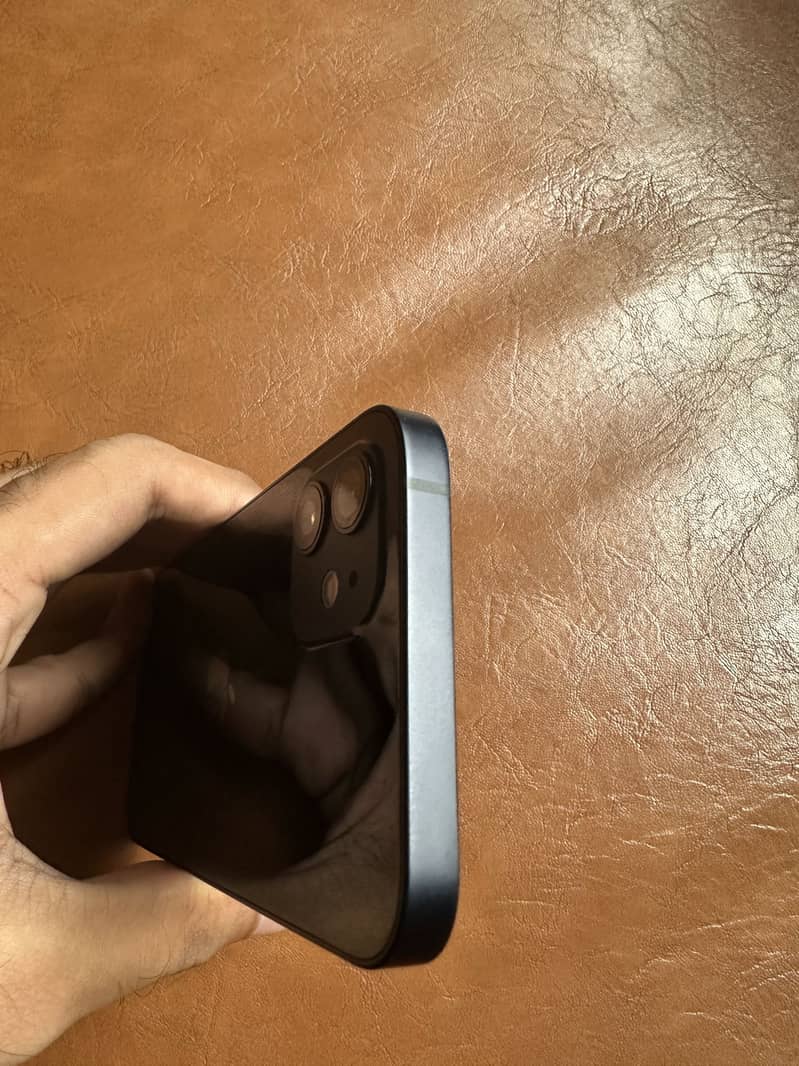 iPhone 12 3