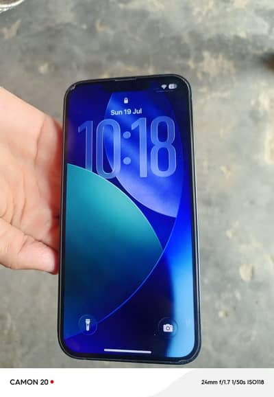 Apple iPhone 13