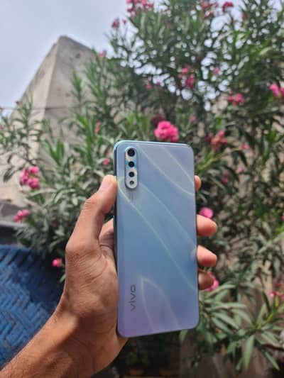 Vivo S1