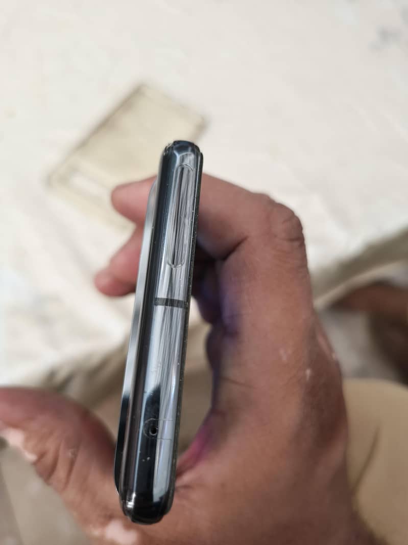 Google Pixel 7 Pro 4