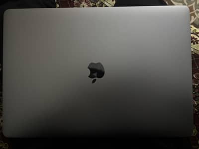 Apple MacBook Pro 15” 2019 | Core i9 | 32GB RAM | 512GB SSD