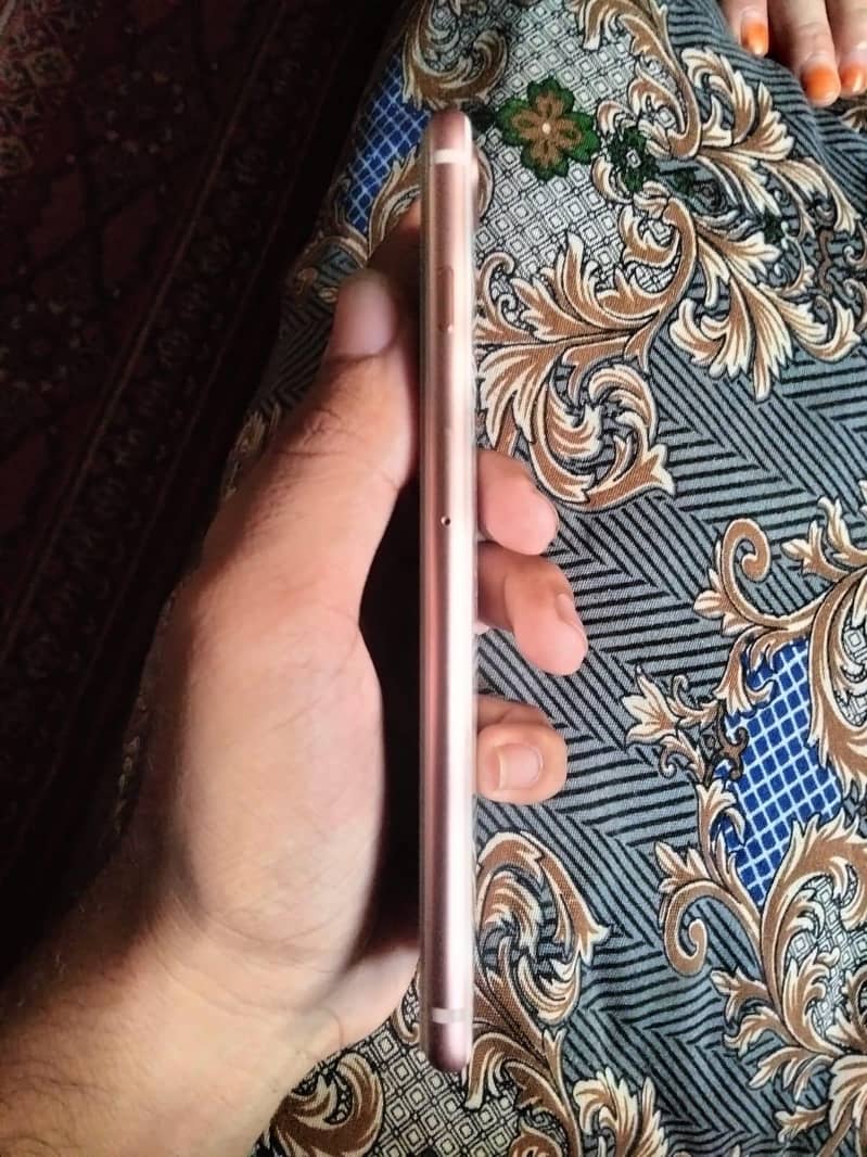Apple iPhone 8 Plus 7