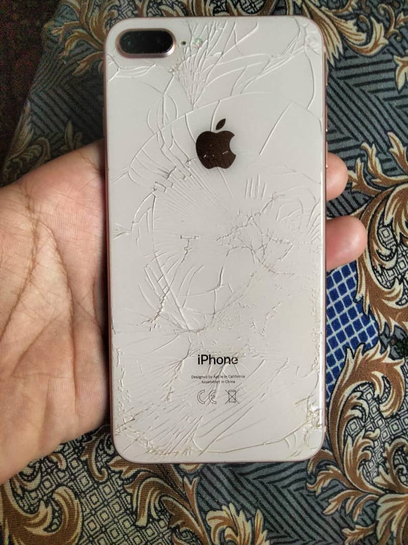 Apple iPhone 8 Plus 8