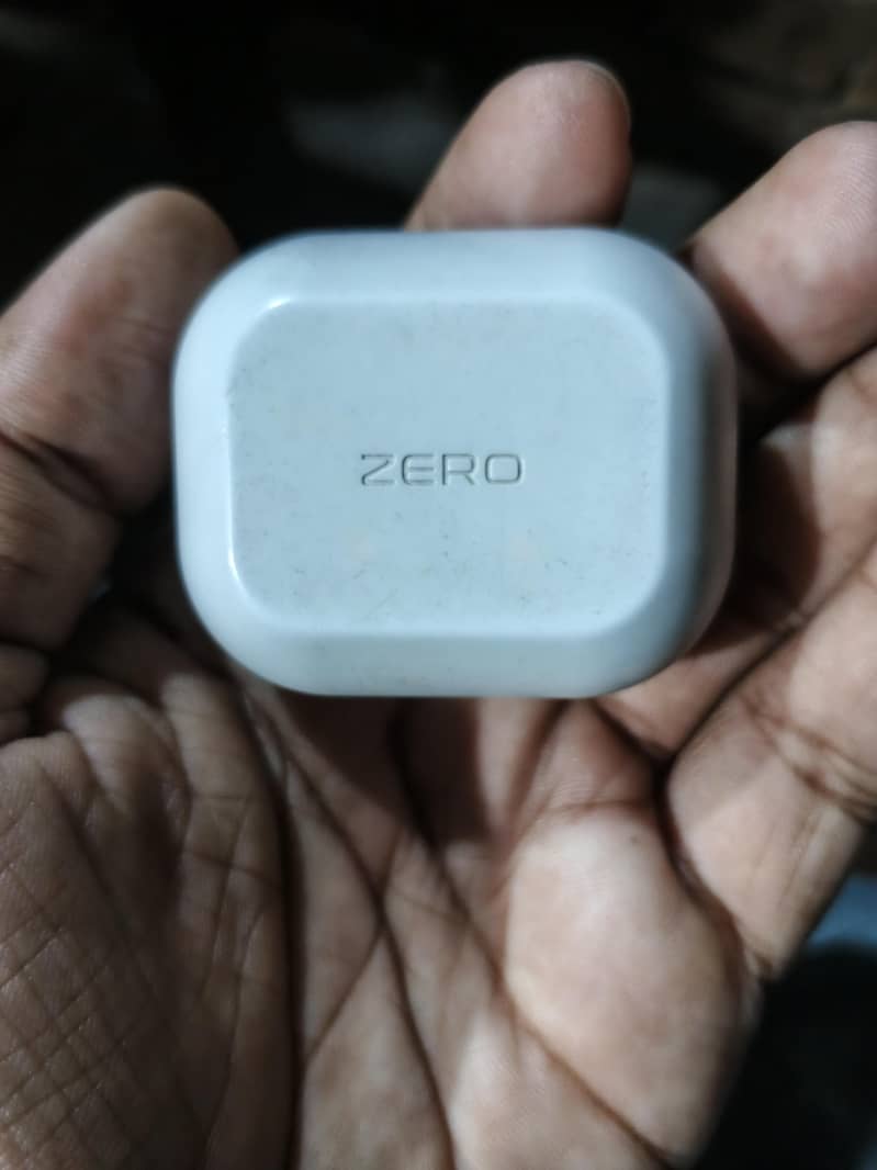 Zero gravity with best condition. 1