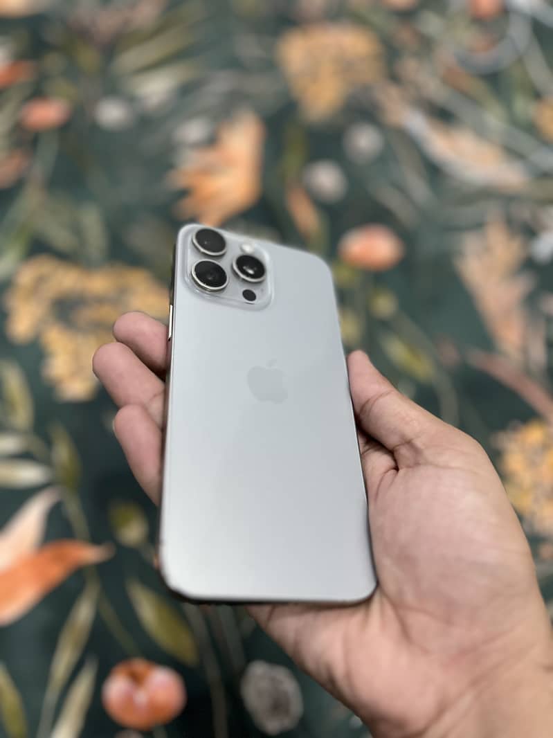 iPhone 15 pro max 1