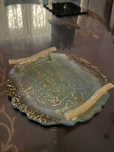 Round tray