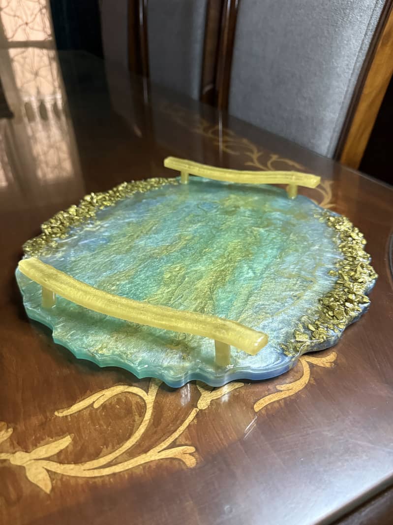 Round tray 1