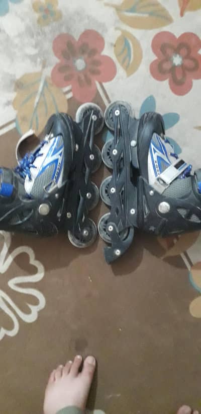 good condition skating shoes urgent sale