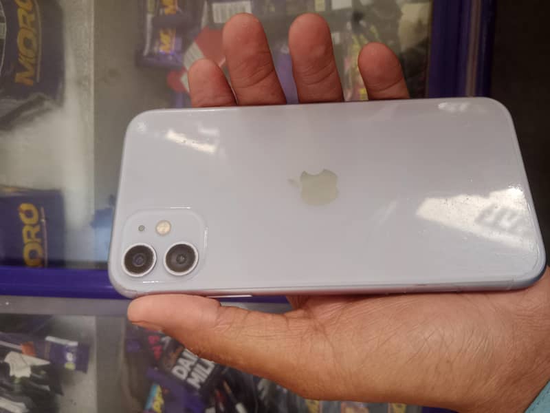 Apple iPhone 11 0