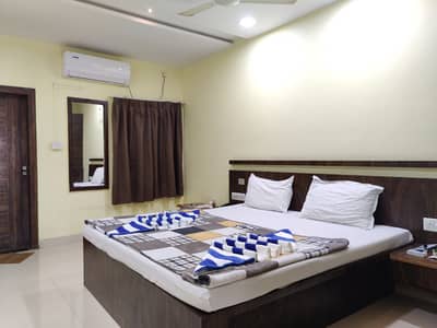 Daily base | AC Room | Only Male | Heart of Farid Town Sahiwal
