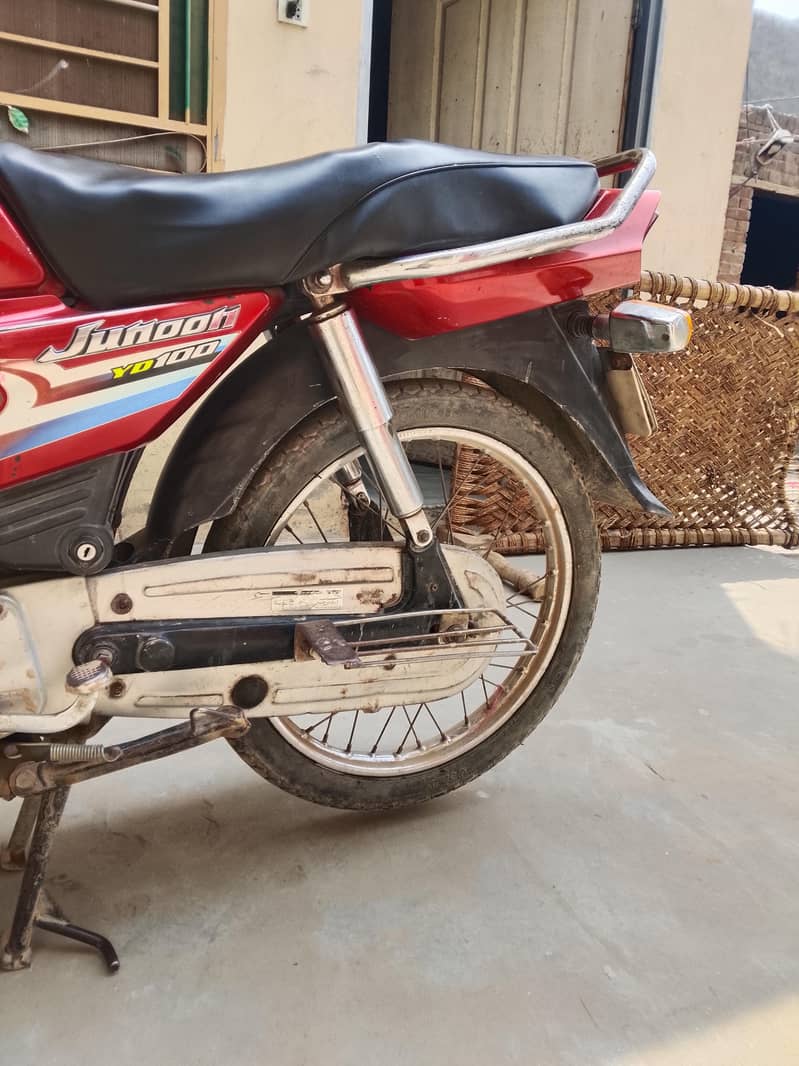 Yamaha Junoon 4