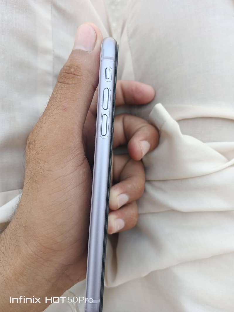 Apple iPhone 11 2