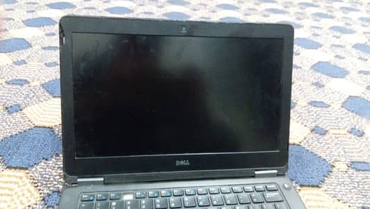 latitude E5270